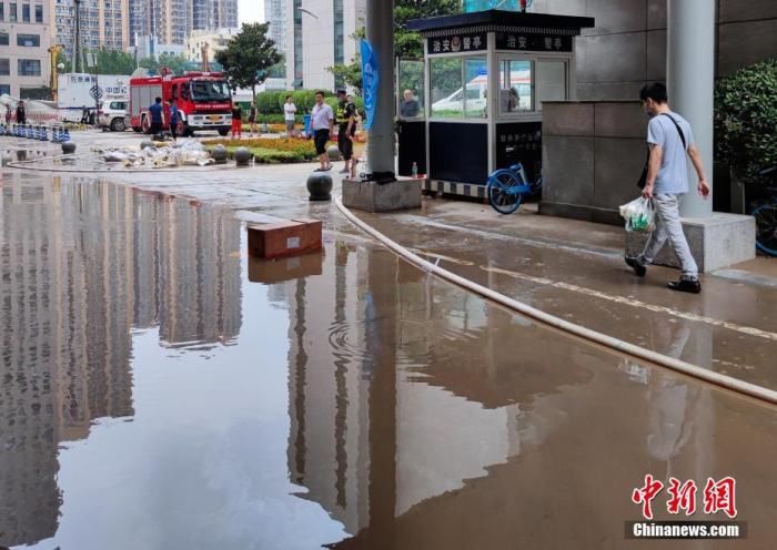 中新社|台企一份“迟到”却又及时的爱心捐赠