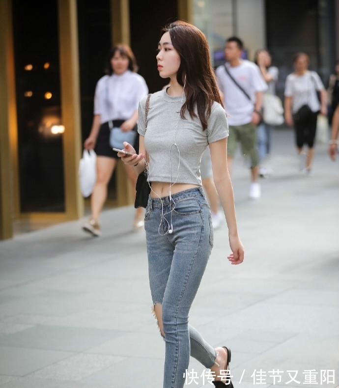 美女 打底裤提升你的穿衣品味,增添街头气息