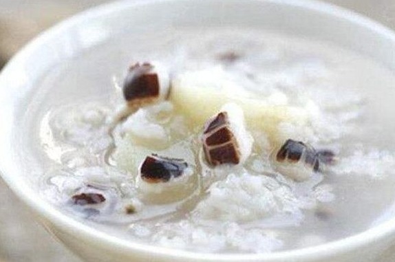 蓮子|體內濕氣重，會有以下3個表現，吃3種食物，排出濕氣，身體健康
