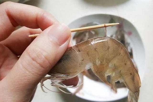 脏东西|虾头里面是精华还是脏东西可以吃吗才知道,这么多年虾白吃了