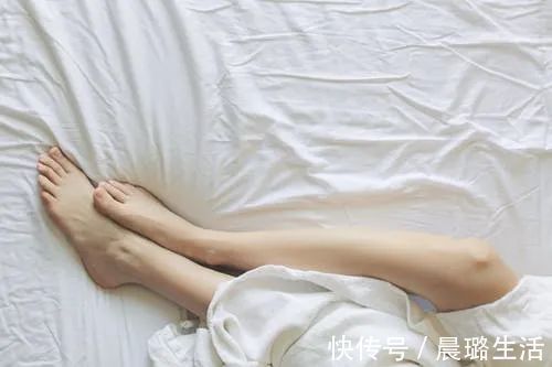 晒被子后的“香味”,是螨虫尸体的味道这样清洁比晒还管用