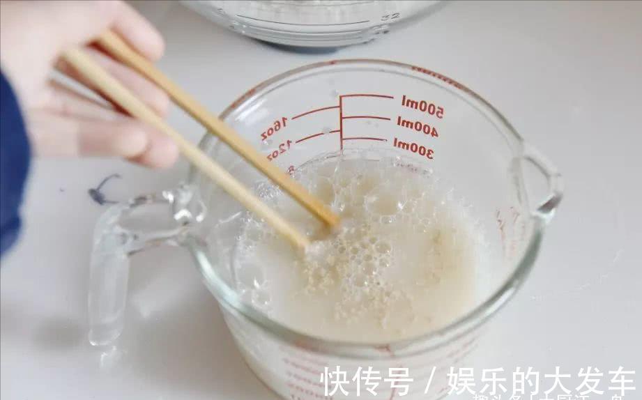 蒸馒头时，1斤面粉该放多少酵母？很多人做错了，难怪馒头不好吃