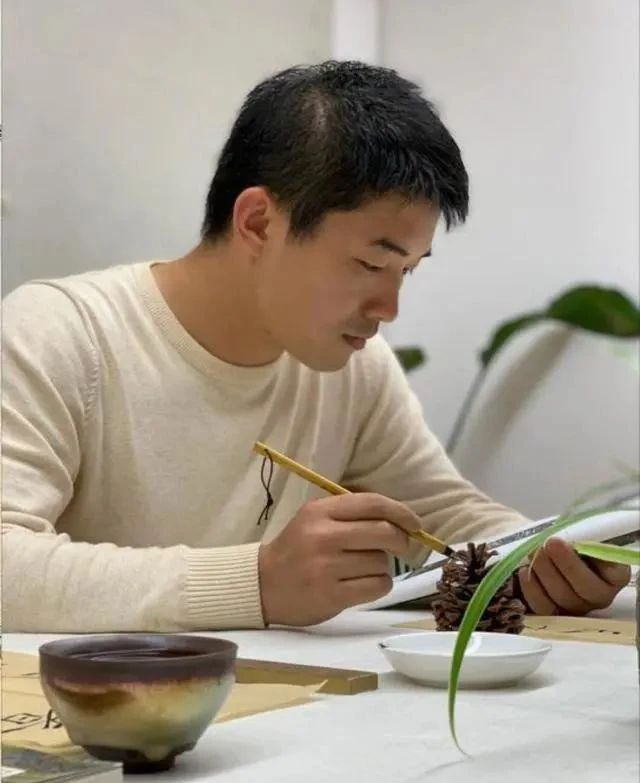 楷书|他的楷书高古有自我,草书有情怀,两件作品同入12届国展