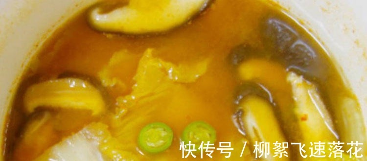 香菇|夏天吃饺子,新煮法值得试试,爽口又开胃,全家都爱吃!
