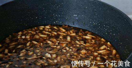拌面还是香菇肉酱好吃,经典的味道,顺滑劲道!