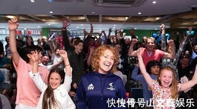 stmutfpc1800|唏嘘!一夜之间,全英捧在手心的天才少女成了被群嘲的对象