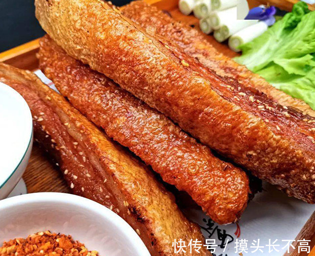 脆皮烤肉|脆皮烤肉来啦,它有多脆多香,亲自感受才知道
