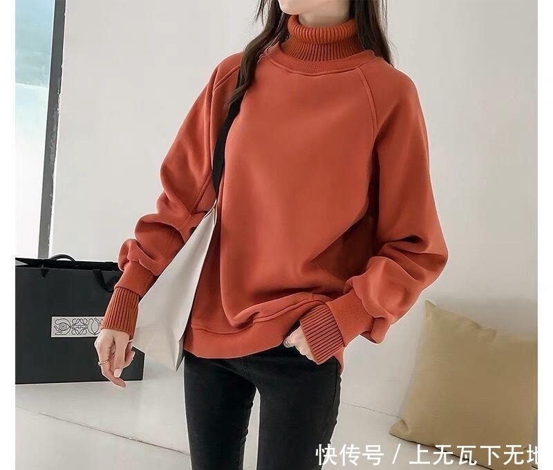 围脖|太美了,这种“围脖卫衣”,四十左右女人穿,显嫩又保暖,超时髦