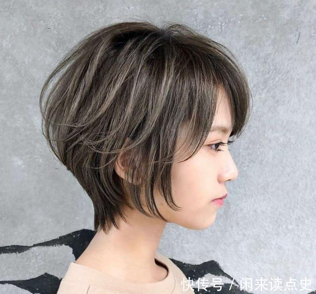 2021年流行的短发，时尚减龄美得不动声色，你喜欢哪一款