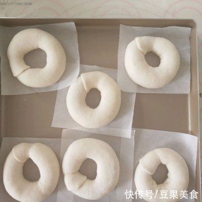 黄油|教你一招，做出的#一周减脂不重样#芝士贝果越吃越香