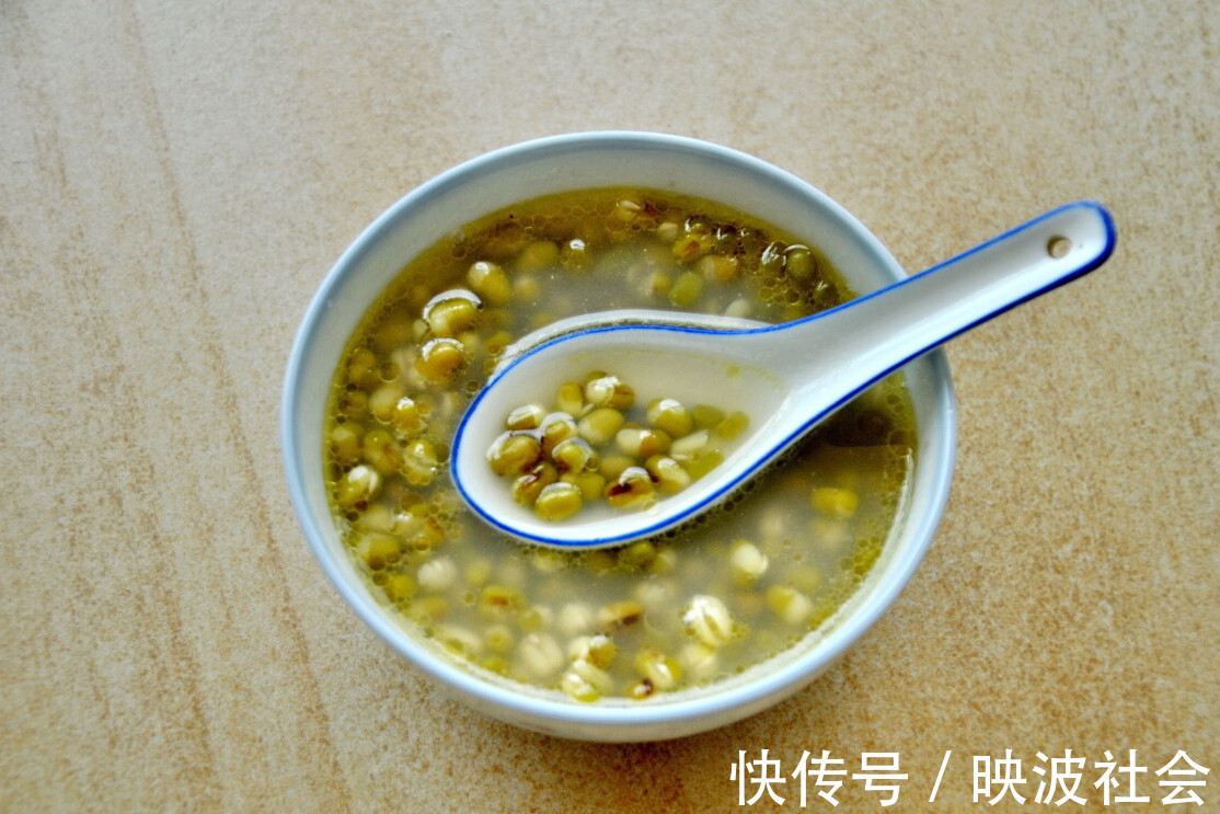 诀窍|煮绿豆汤时,直接下锅煮是错的,教你一个诀窍,5分钟绿豆煮开花