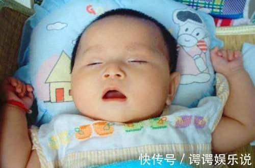 妈妈们|宝宝到了这个月龄,基本可以告别“夜奶”了,宝妈早知道早准备