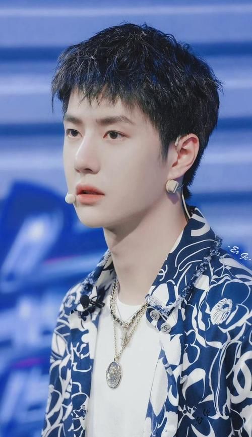 街舞|王一博对街舞的热爱让人钦佩,对手都忍不住叹服,细节拿捏稳稳的