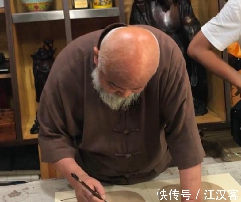 书法!老戏骨李琦书法作品遭批评:手法不专业,毫无艺术可言