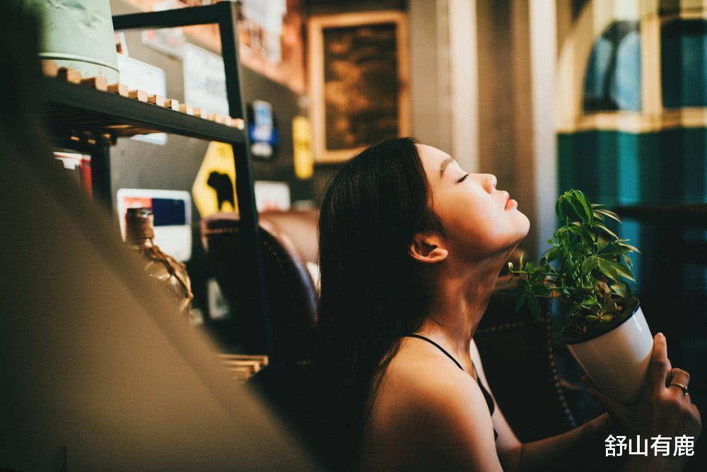 新的生活$叔本华:人们日复一日去生活,根本没有任何价值,奈何人间多痴儿