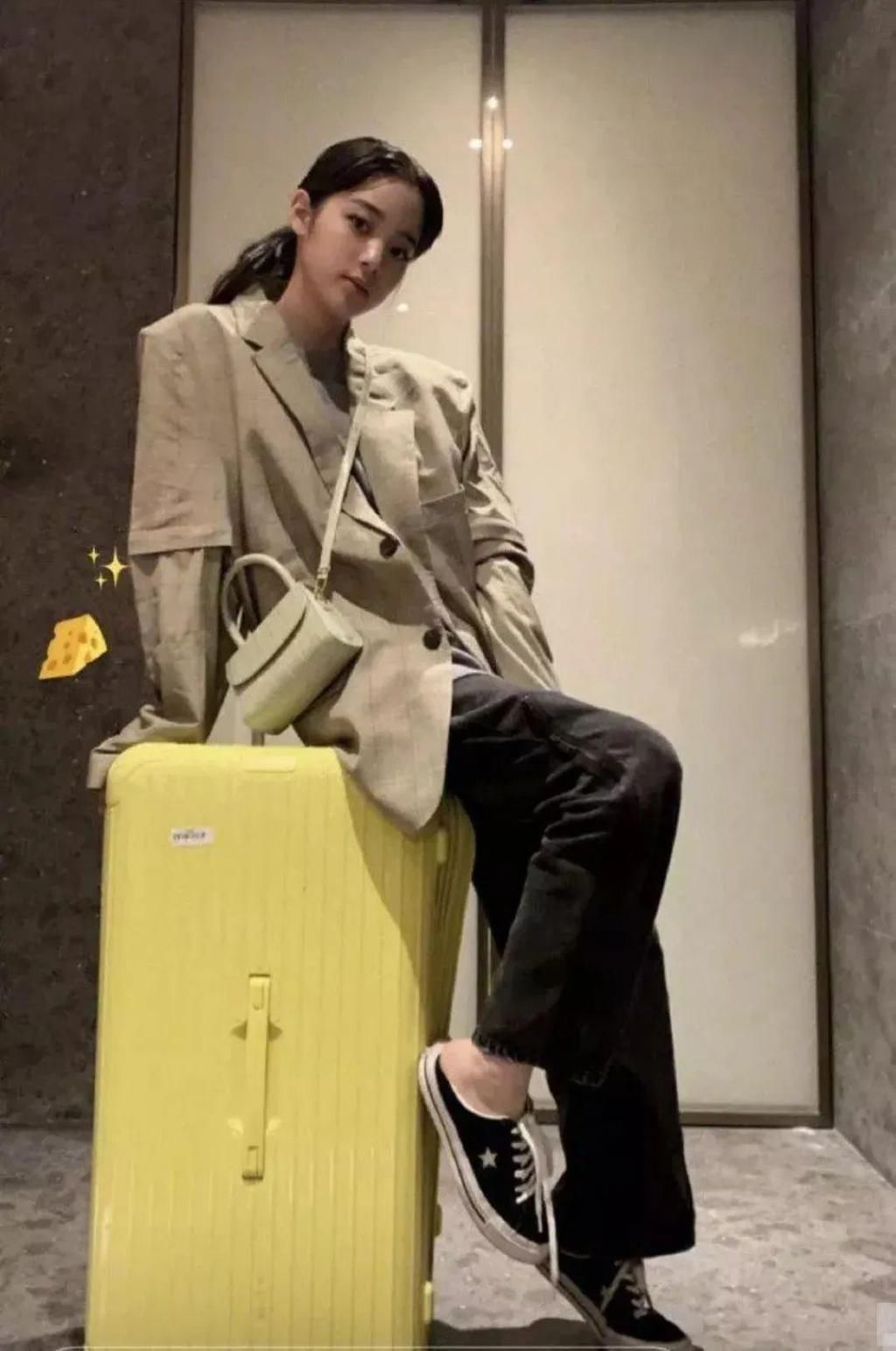 想独领风骚这6个小众设计师品牌的包包，你一定不要错过