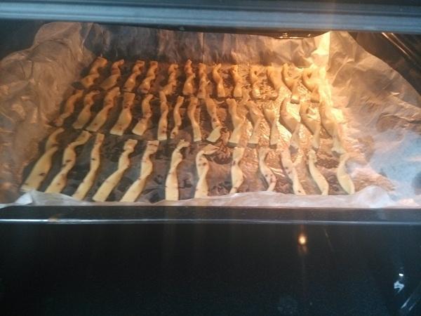 此配方做过几十次了，零失败，又酥又脆，比蛋糕好吃十倍！