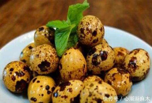 女性担心满脸皱纹,可以坚持吃3种食物,补血养颜、改善体质