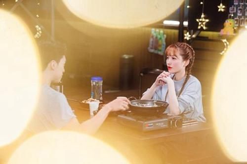 金莎：真实的浪漫只在瞬间发生，而不是投我所好