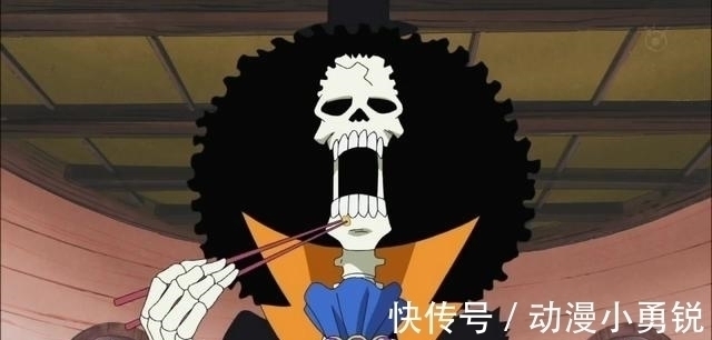 鹰眼|海贼王:布鲁克隐藏剧情,大战过鹰眼,鄙视过罗杰,打脸过红伯爵