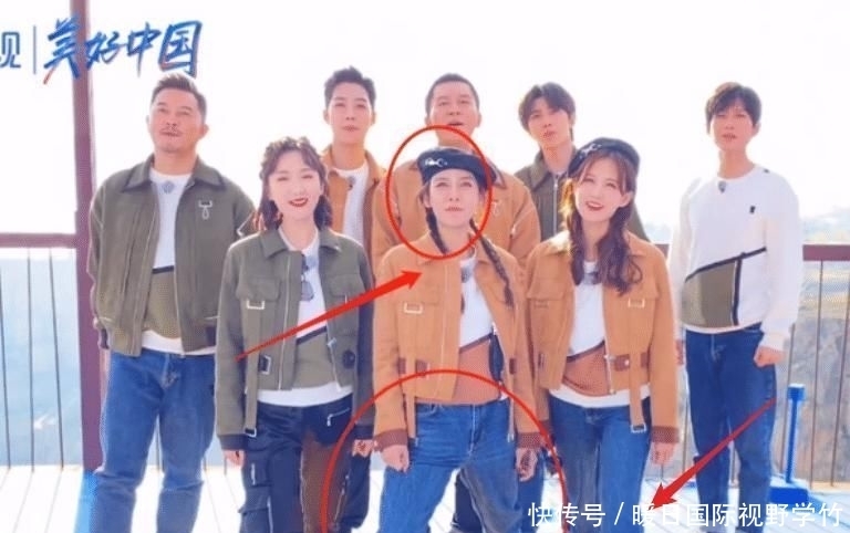 站姿|李一桐杨颖同框《跑男》,看清两人的站姿,谁是女汉子很显然