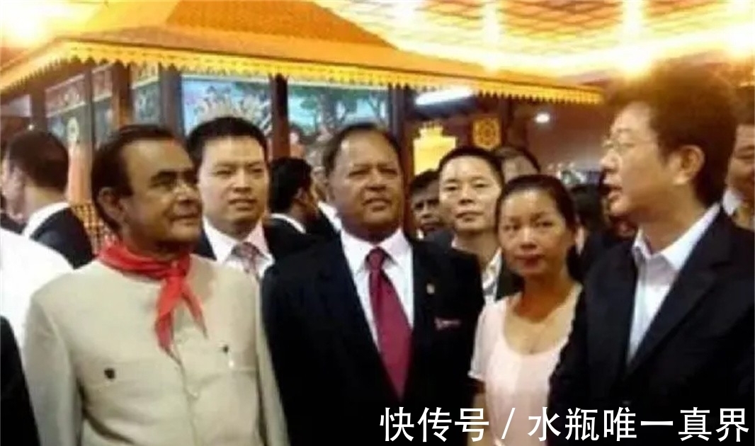 许世$流落在中国的外国公主,皇室请她继承财产被拒绝,并说已扎根中国