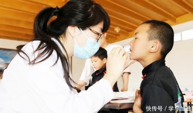 一起长大|7岁娃长出“双排牙”,奶奶的错误喂养方式要背锅,很多家长仍犯!