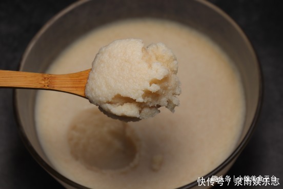 营养成分|熬猪油时,加水还是放油好多人做错了,教你正确做法,又白又香