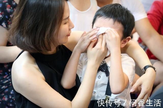 小李|闺蜜俩同岁,一个全职妈妈一个职场妈妈,多年后重逢差距一目了然