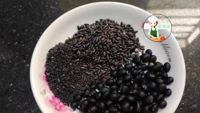 气色|白头发最怕这黑色食材,一碗成本几块钱,常喝气色好,白发变少了