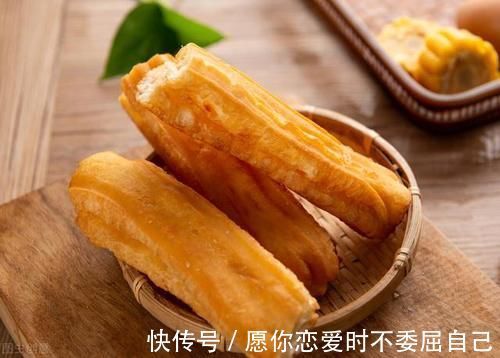 饭菜|专家呼吁:这样的早餐不要再给孩子做了,对孩子伤害太大