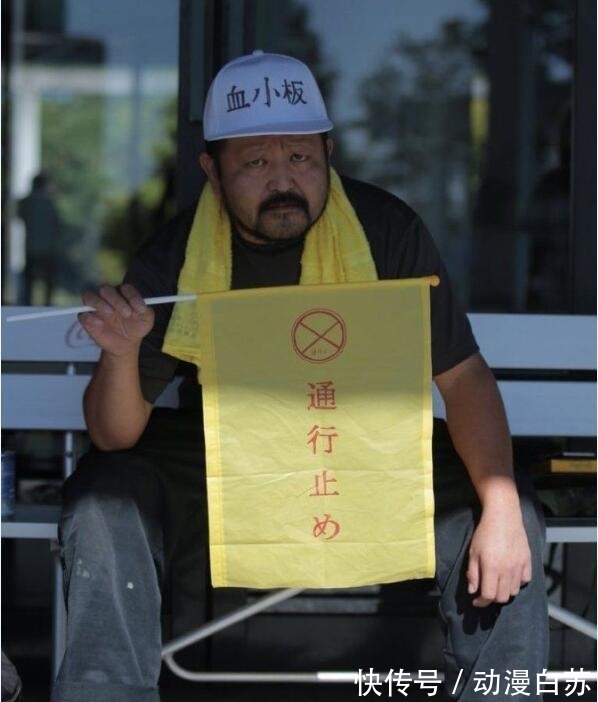 coser|最残暴路飞COS,没肌肉就算了,看到这油肚吓得不敢再追海贼王