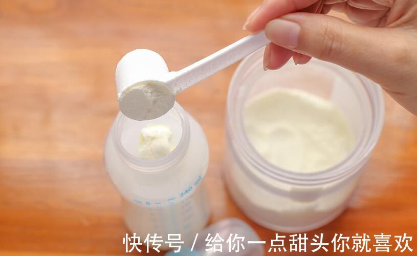 母乳|当宝宝出现三种表现，别喂了！当心过度喂养，危害宝宝的健康