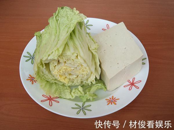 豆腐和“它”搭配，不放调料也很鲜，提高免疫力，冬季要经常吃！