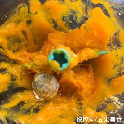 简单快手|#一周减脂不重样#减脂餐??咸蛋黄南瓜饼 | kiki