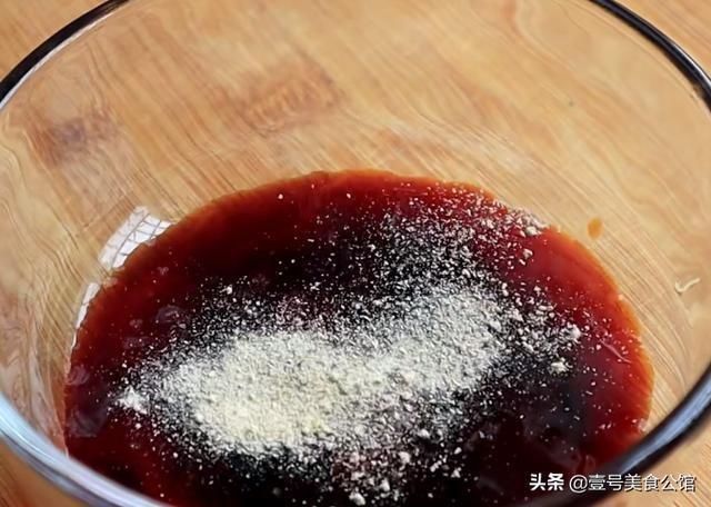 香菇|分享一款五花肉香菇豆腐煲,鲜嫩多汁,简单好吃,老少皆宜的美食