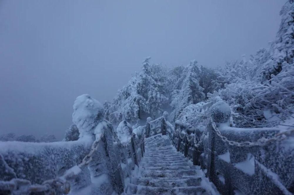 风雪|风雪武当山，仙境藏玄机！大雪封山时，道人、隐士都在干什么！