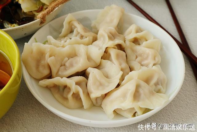 50岁阿姨一人午餐,合理安排又营养,网友:懂吃