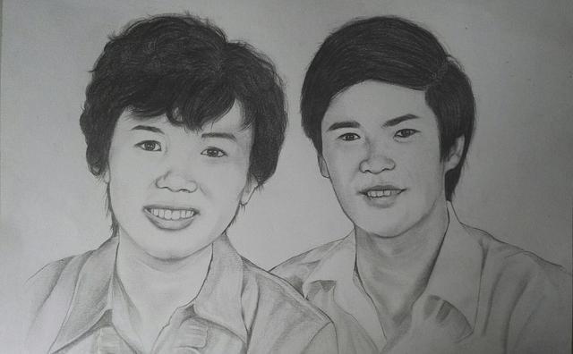 父母|“妈,你是怎么看上我爸的”,儿子拿着父母的结婚照,捧腹大笑