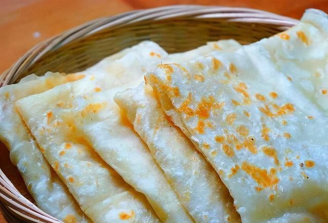 技巧|烙饼怎样做柔软层多?掌握要点和技巧,烙饼香软好吃,放凉也不硬