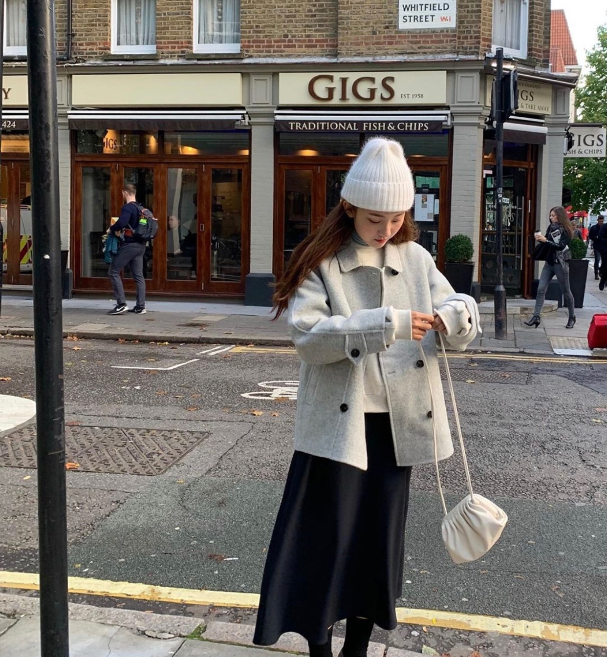 时髦 “打底裤”要怎么穿才不会土两个雷区别踩,两个时髦穿法很流行