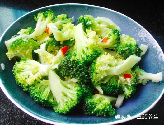 每天早上坚持吃西兰花,连吃7天,3大好处不请自来,早食早好