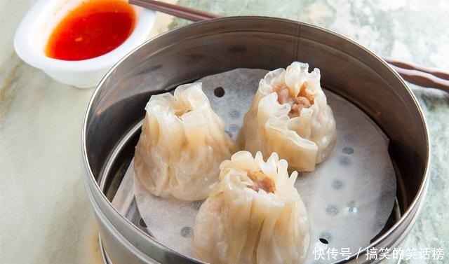 我是北方人,第一次在广东喝早茶,点了3份早点,上菜后惊呆了