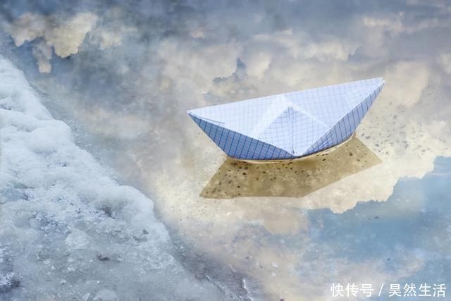 片尾曲|别描写我未完的承诺,别让纸船寻我——薛之谦、郁可唯《纸船》