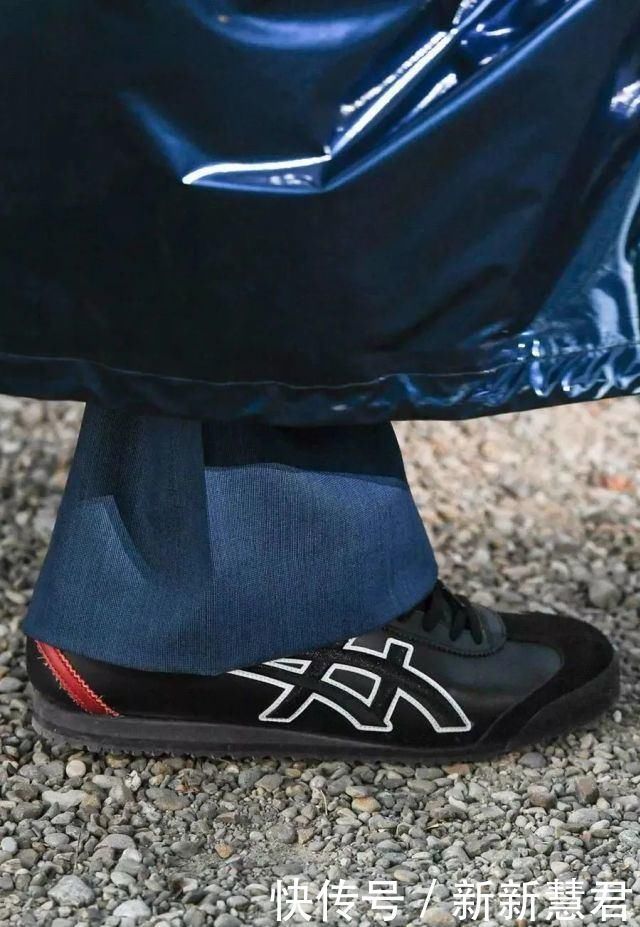 这些“旧球鞋”火极了老爹鞋的时髦C位保不住了…