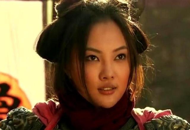 琼英!水浒传,林冲唯一一次败绩,但打败他的人却输给了李逵