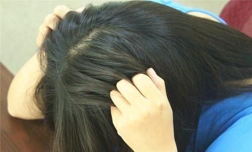 症状|正常女人,一般从什么时候开始进入更年期?医生:4个症状是信号