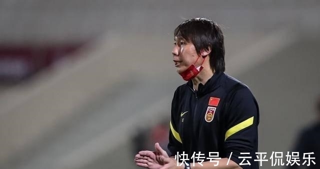海参|严查到底,名记曝光国脚吃海参内幕,中国男足给李铁背锅?