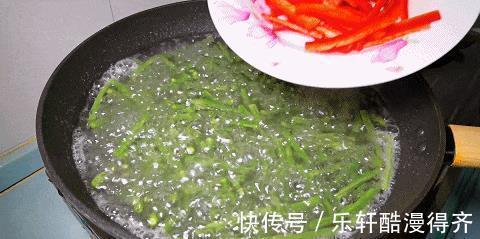 炒长豆角时,怎么做爽脆入味还不变色,教你小方法,简单还好吃
