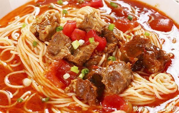 周末給孩子做這道主食,湯濃味美,孩子的最愛,吃了增強(qiáng)免疫力